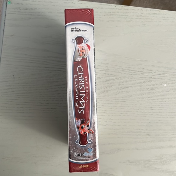 NIB- CHRISTMAS CLASSICS DVD LIMITED KEEPSAKE EDITION Rudolph, Frosty and more - Picture 3 of 5